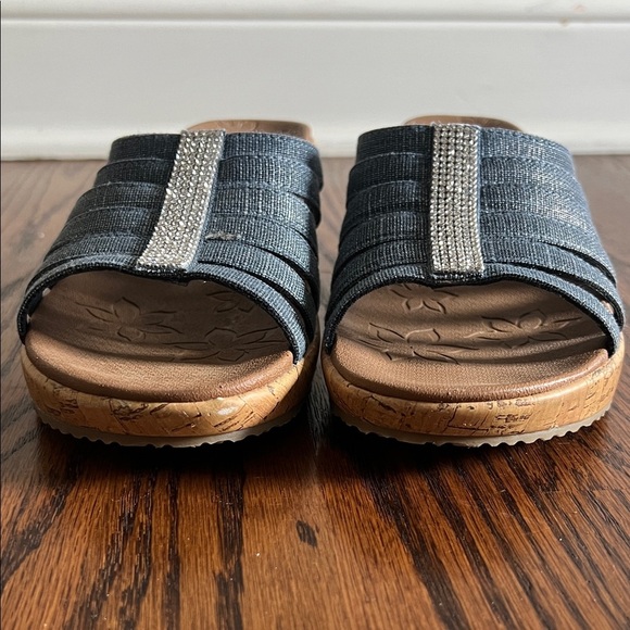 Like🆕SKETCHERS Luxe Foam Women's Denim Blue Strappy Sandals size 6 - Picture 7 of 8